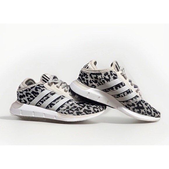 Adidas Swift Run Knit Sneakers – Black/White/Cream Animal Print Pattern SIZE 7 - Picture 1 of 8